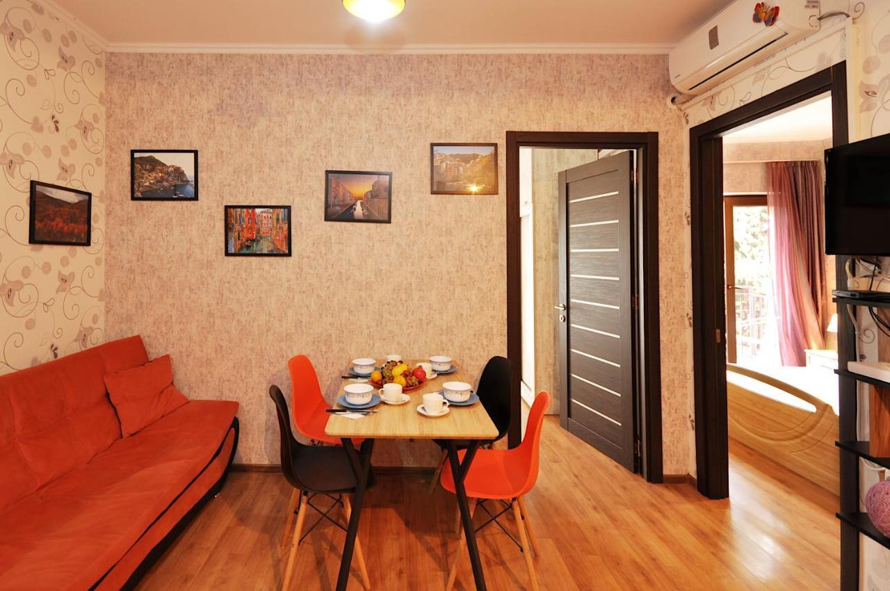 Apartment Art Django Old Avlabari تبليسي المظهر الخارجي الصورة